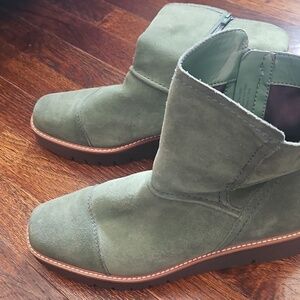 NATURALIZER Women's Wylie Boots Size 12M Green Suede Wedge Platform Side Zip